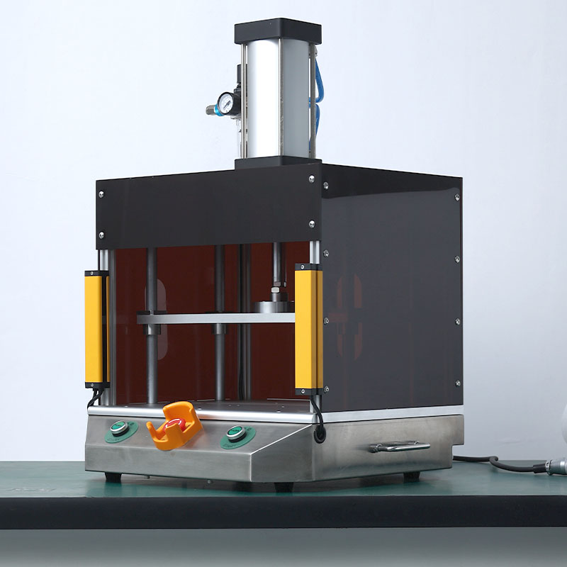 LarissaAir tightness test fixture